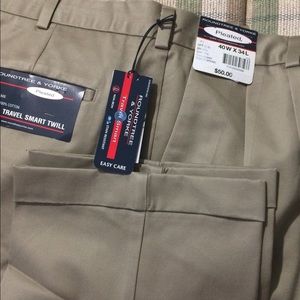 Roundtree & yorke NWT 40/34